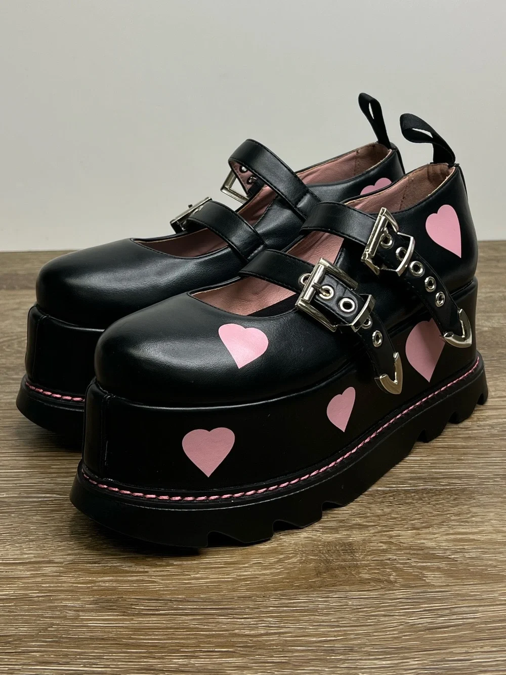LAMODA Black & Pink Heart Platform Mary Jane Shoes Size 8